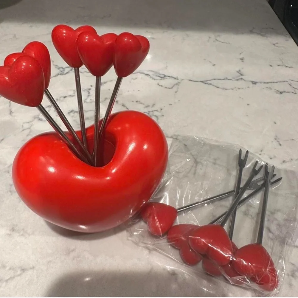 Kohl's Red Heart Appetizer Picks with Matching Heart Holder